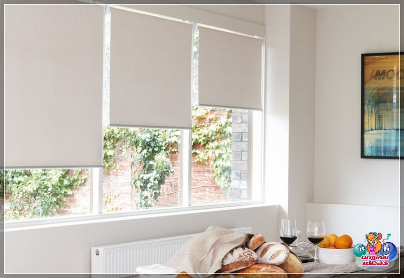 Roller blinds will look impressive even in a simple white version