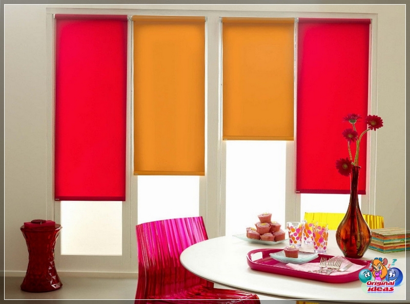 The bright color of roller blinds will create an unusual accent in the interior
