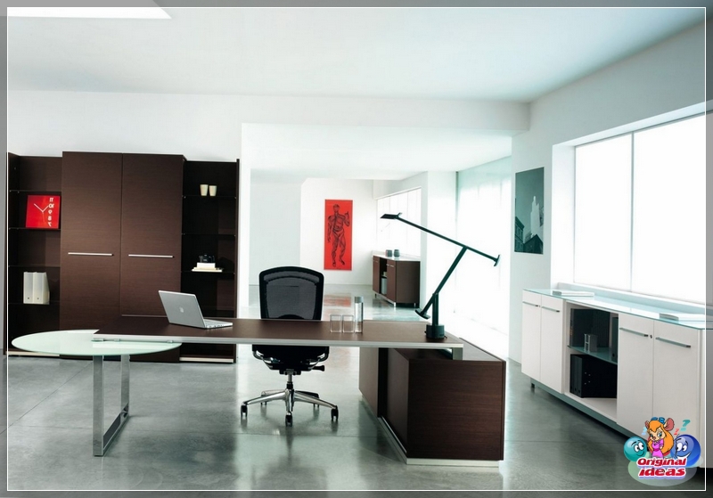 cabinet Red accents