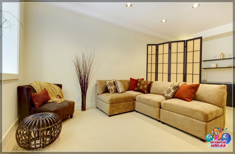 room Depending on the interior, the screen can be either richly decorated or look very simple