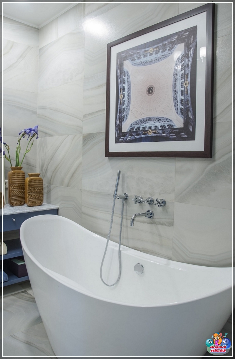 bathroom bathroom