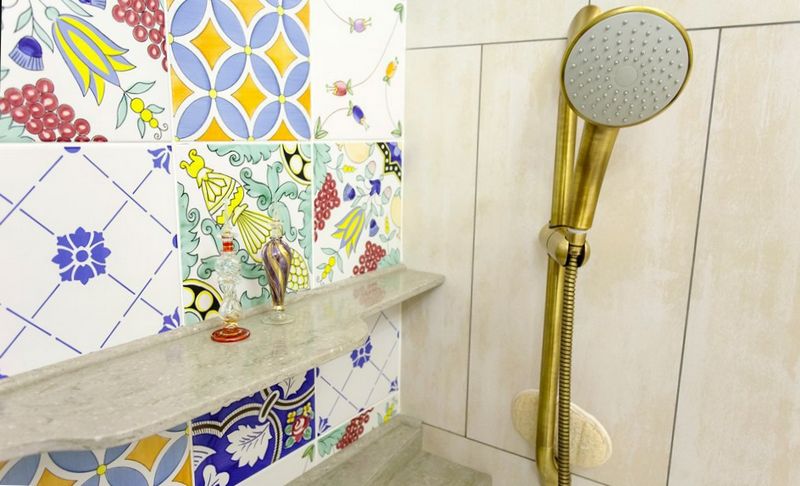 bathroom bathroom