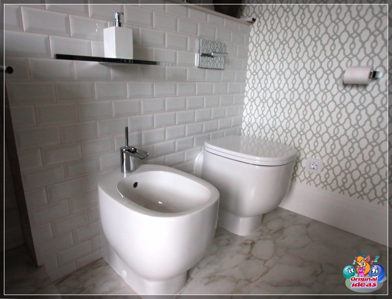 bathroom Stylish dark morocco