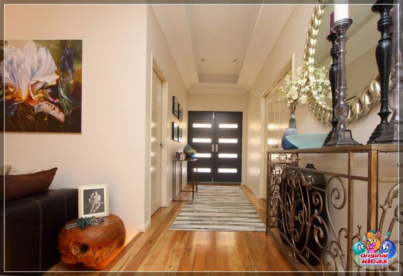 Dekoracja przedpokoju z obrazami