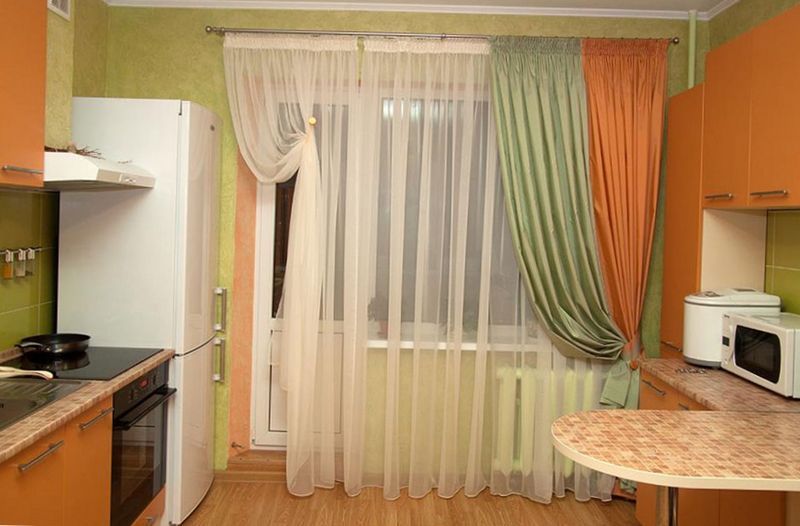 Langer Tüll für die Küche