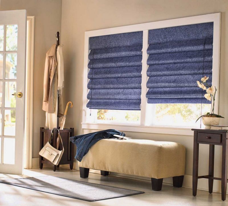 Römische Gardinen im Innenraum