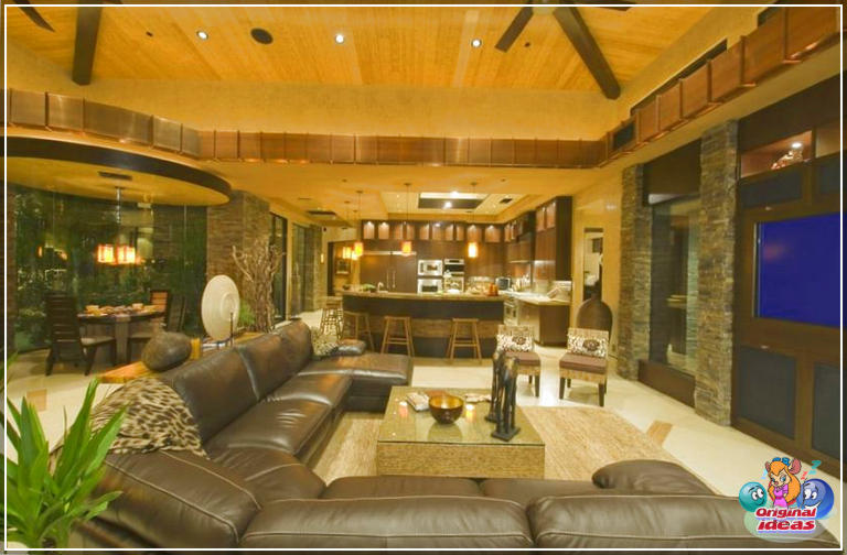 avec Salon confortable dans une maison de luxe avec grand canapé en cuir