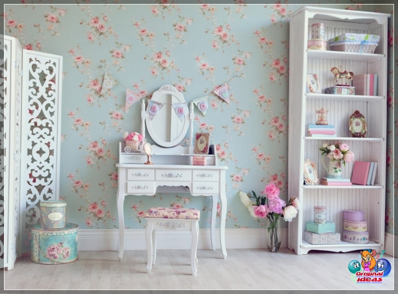 Provence style dressing table in the nursery