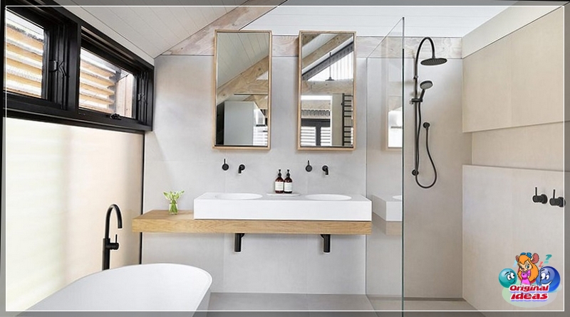 Large bathroom in the interior photo