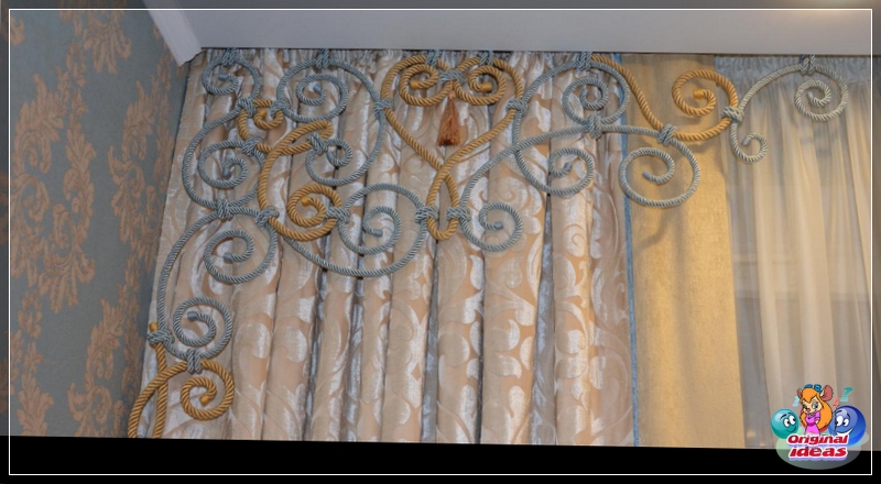 Openwork cornice for curtains