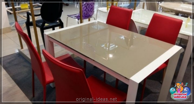 Шкляны стол: стыльныя канструкцыі і самыя модныя ідэі сучасных сталоў (105 фотаздымкаў)