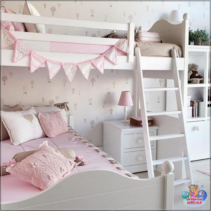 The stairs to the second tier of the bed should be not only beautiful, but also comfortable